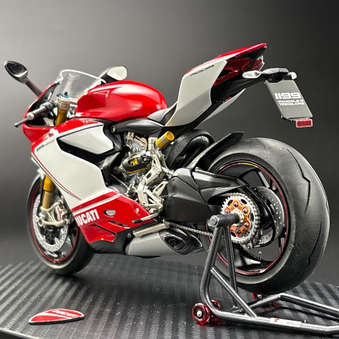 ドゥカティ 1199 パニガーレS トリコローレ（1/12組立完成品）