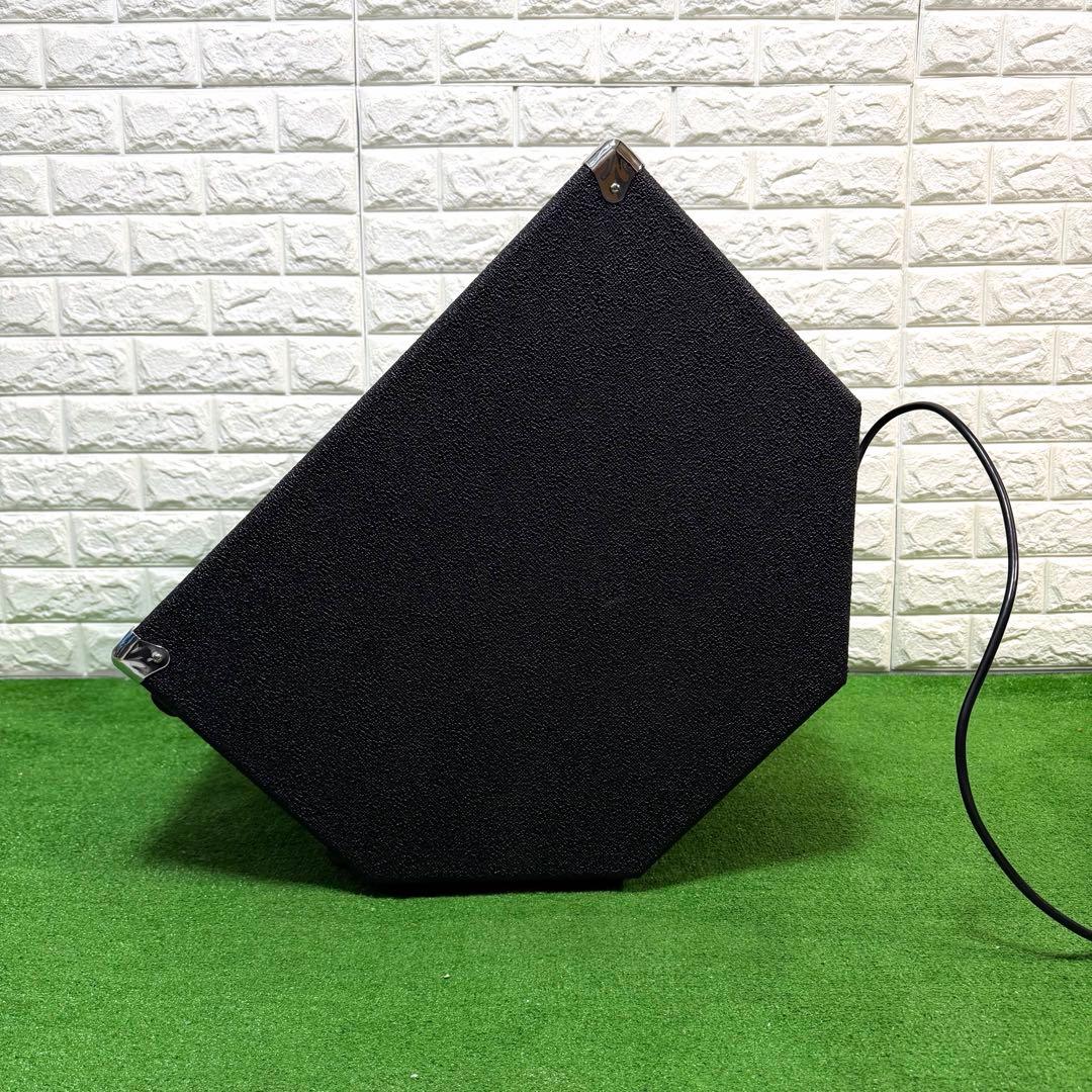 極上品　Hartke KB15 ベースアンプ 圧倒的出力　軽量　動作良好