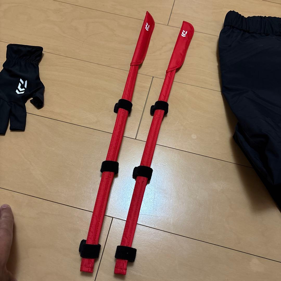 ダイワのズボン、手袋、竿カバーセット