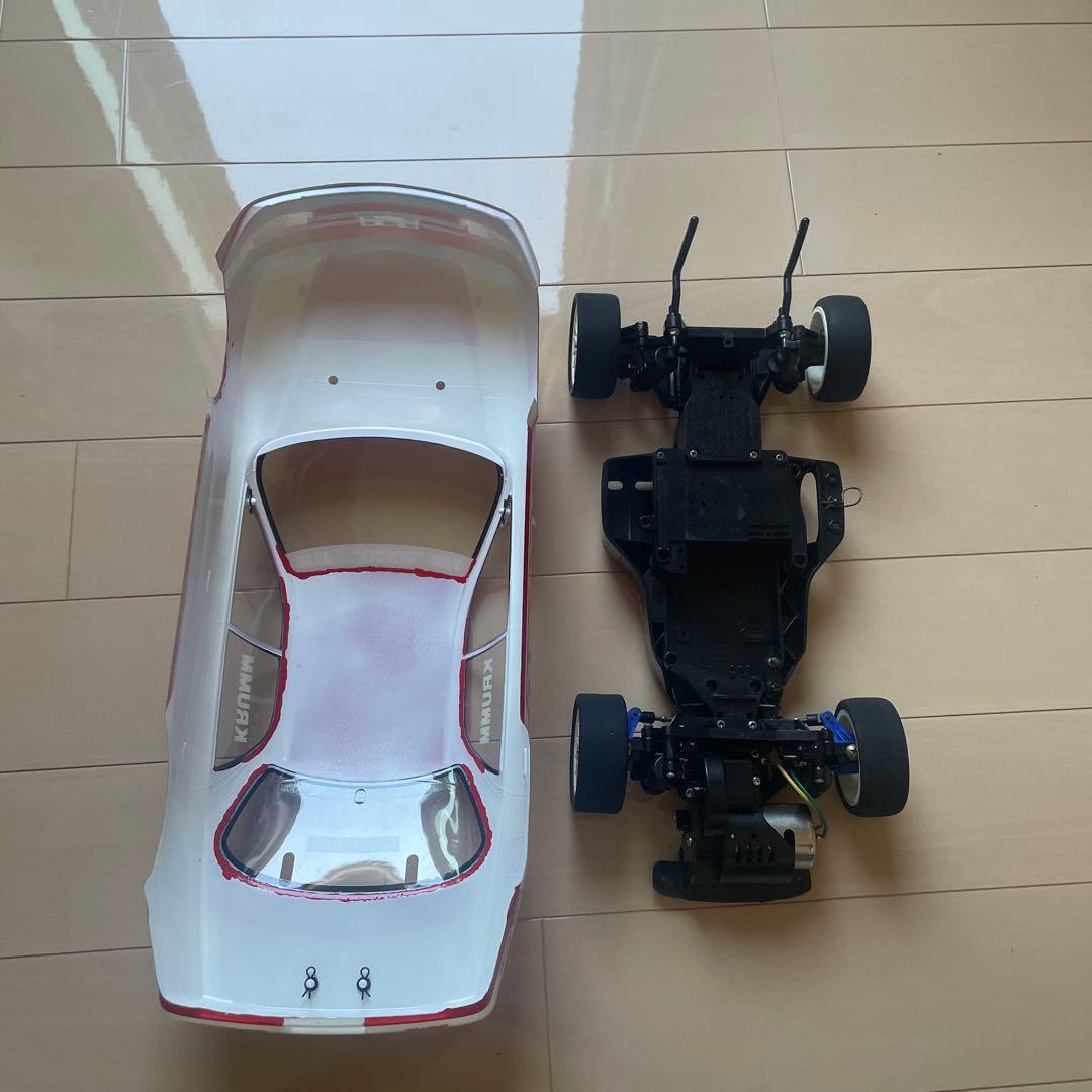 タミヤ　ラジコン　トヨタエクシブ　ＦＦ01 赤、白は、裏からの塗装です。