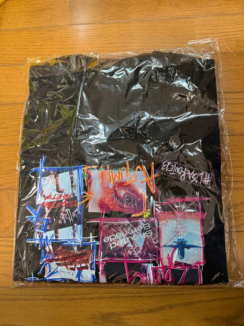 LiSA √13ロンT