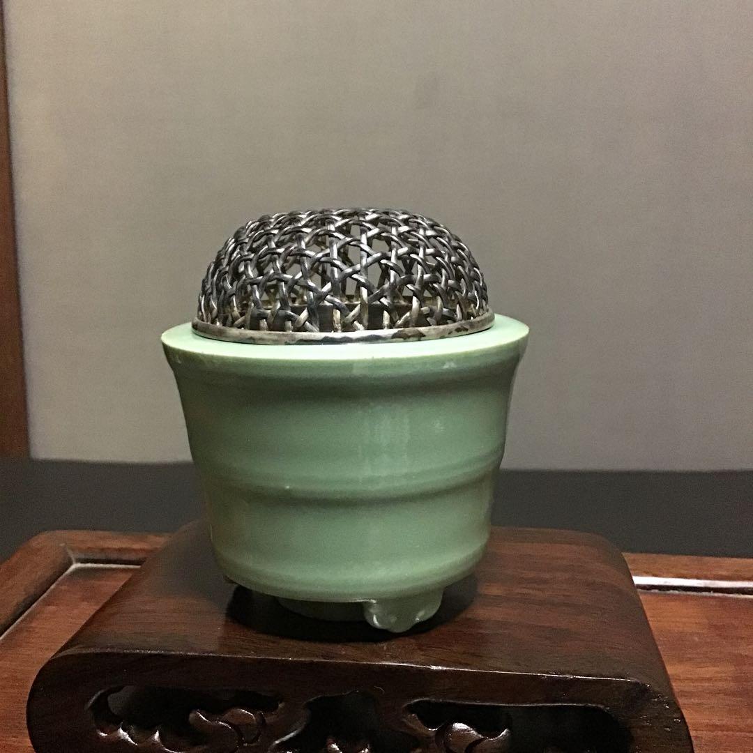 上村松篁(在銘)青磁銀火屋　香炉　台付　楽吉左衛門陶芸指導