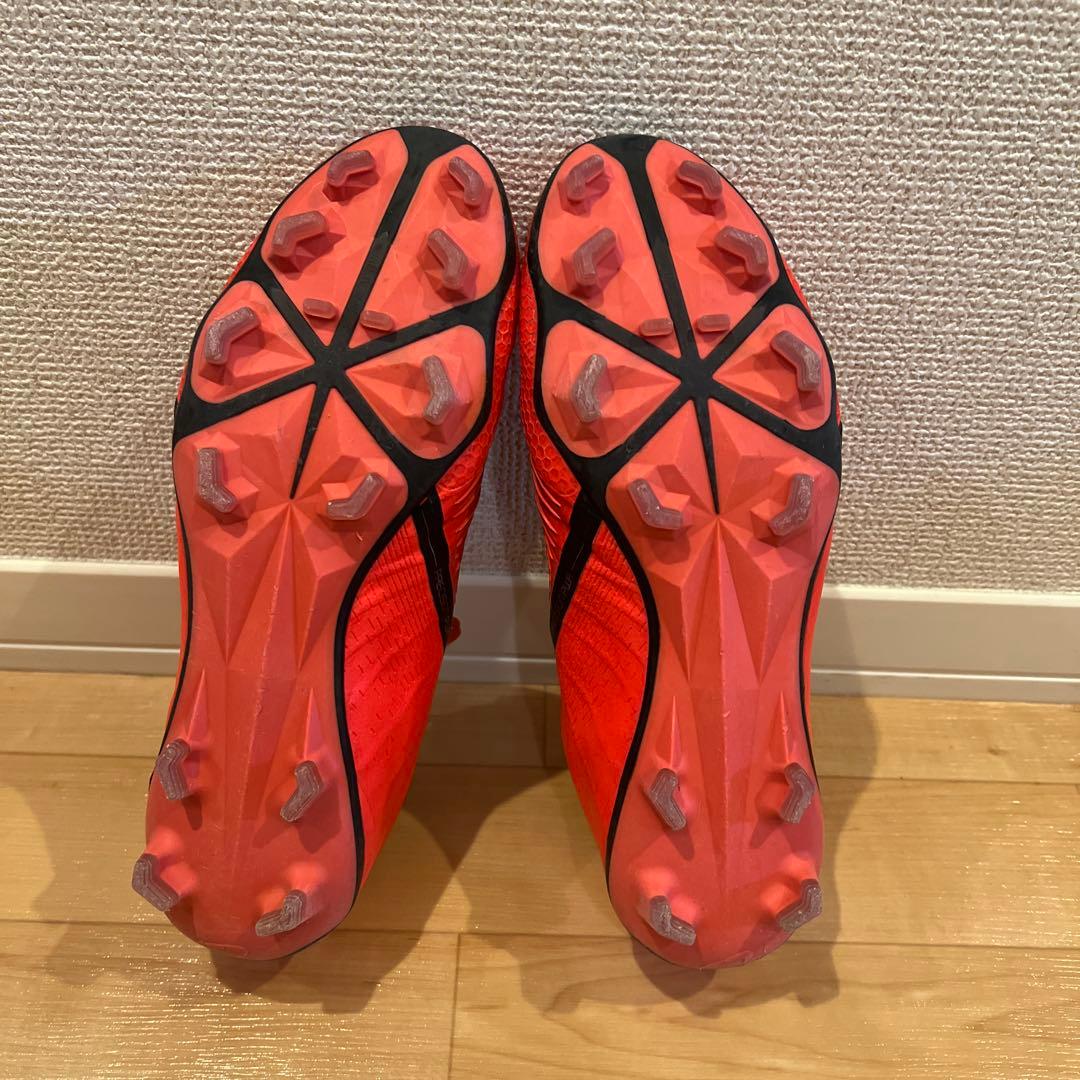 売り切り！Nike ファントムヴェノム　FG 26cm