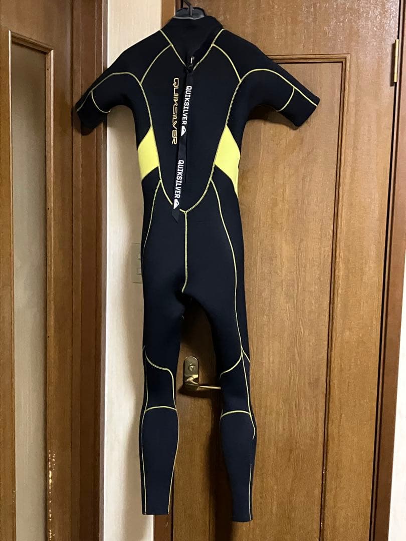 QUICKSILVER シーガルウェットスーツ 黒/黄色