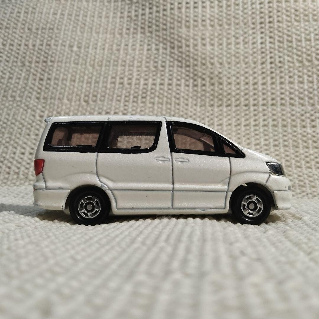 ★商談中★　5686 傷ありトミカ 2002年 トヨタアルファード 1/63