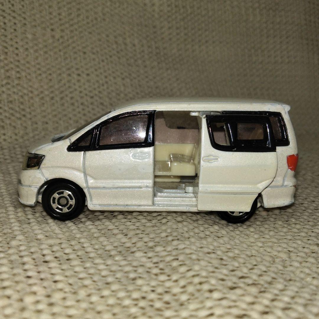 ★商談中★　5686 傷ありトミカ 2002年 トヨタアルファード 1/63
