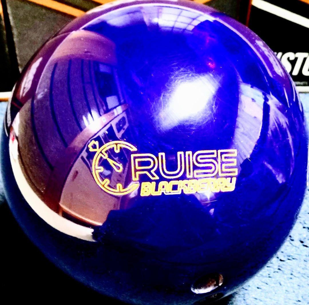 クルーズブラックベリー　ボウリング　ボール　スポーツ　ストーム凌ぐ