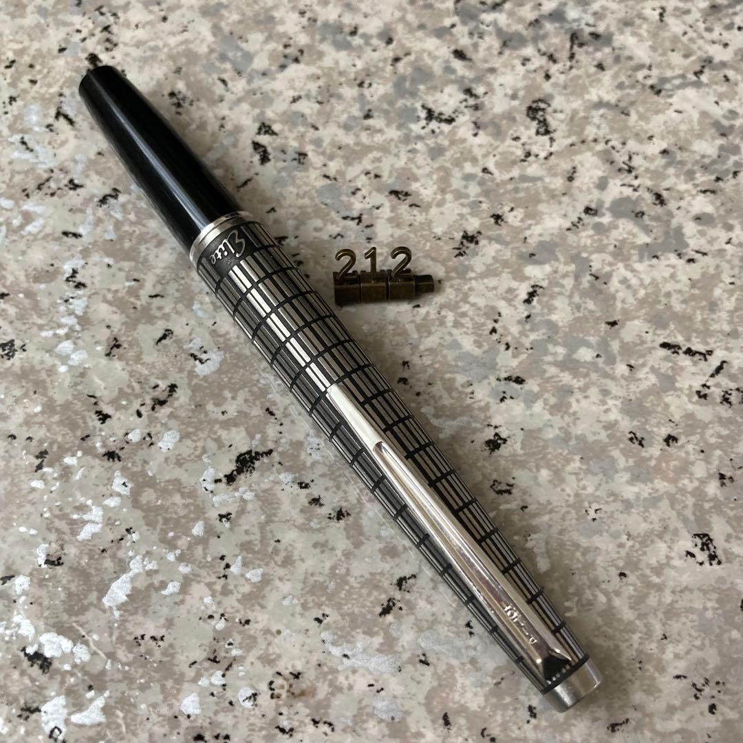 #212 オーバーホール済み 万年筆 PILOT 半格子 Elite 18k