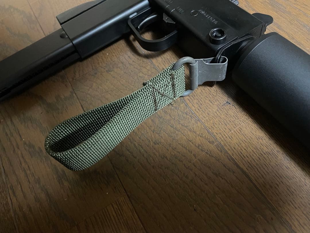 KSC M11A1 サプレッサー　カバー　ストラップ　予備マガジン　他