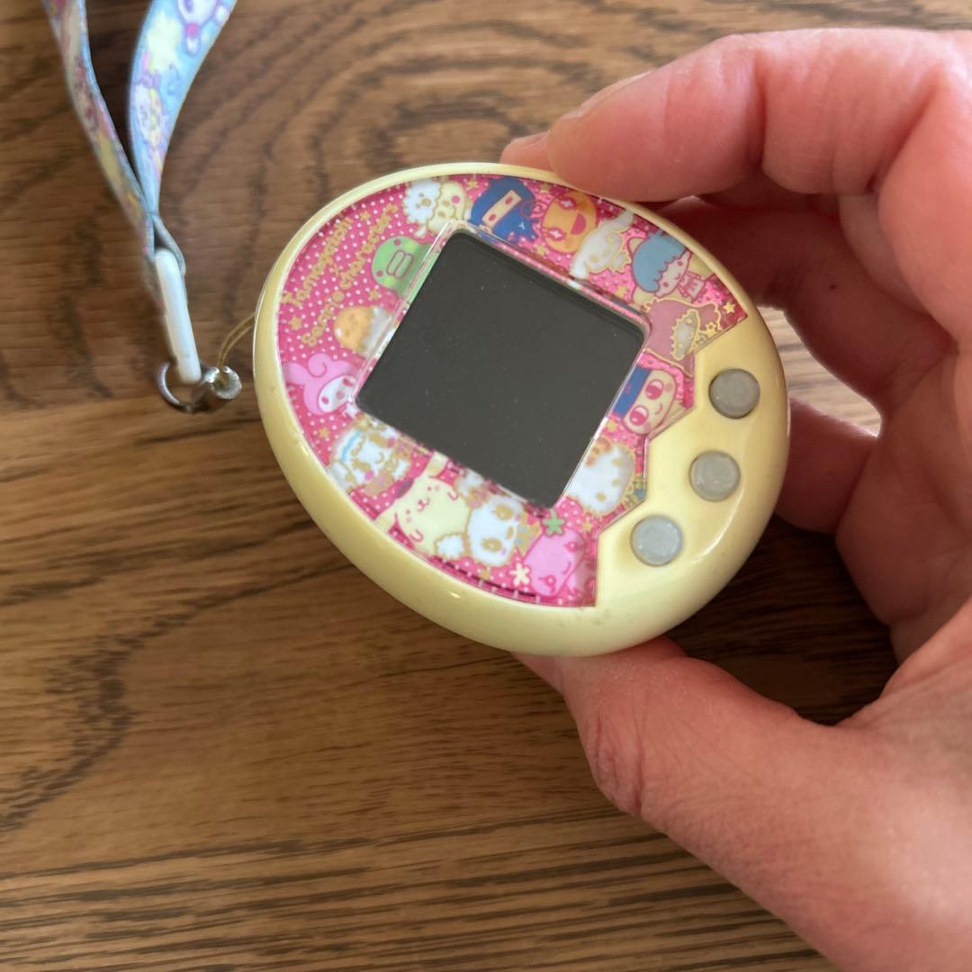 たまごっち×サンリオキャラクターズ　たまごっちみくす　バンダイ