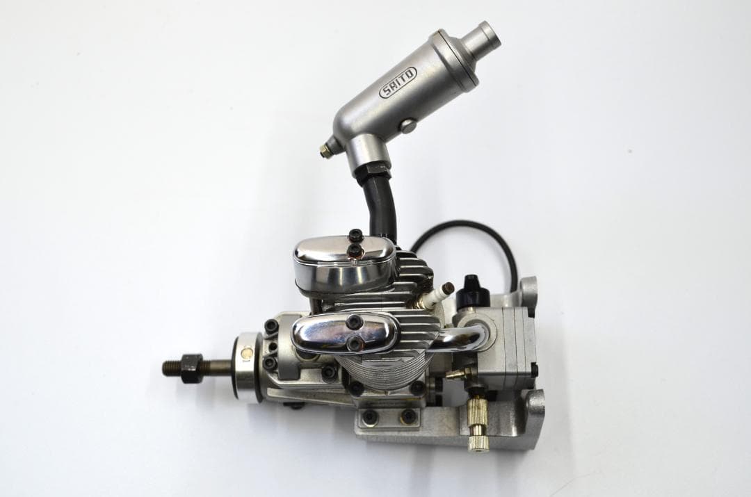 SAITO　FG-11　4サイクル・ガソリンエンジン