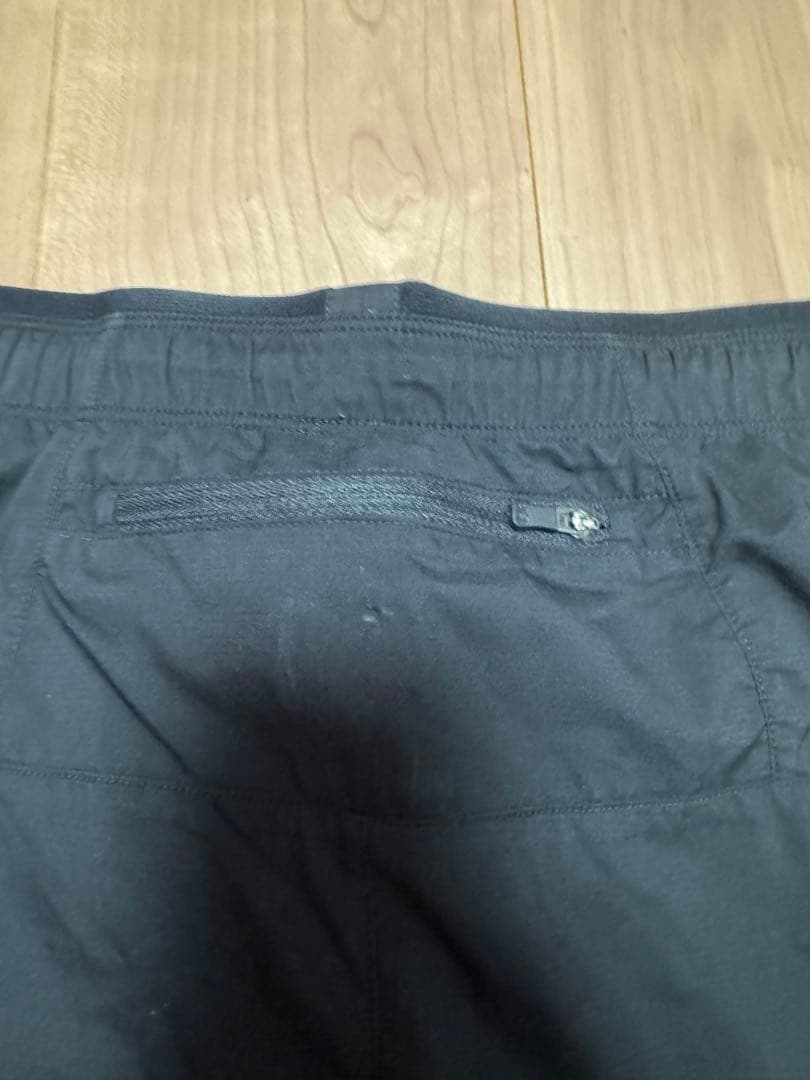arcteryx ブラック 美品ハーフパンツ ジッパーポケット付き