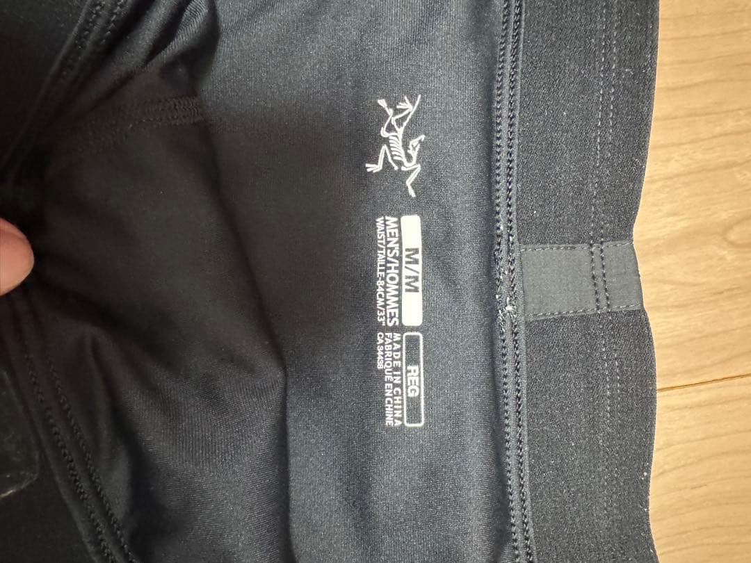 arcteryx ブラック 美品ハーフパンツ ジッパーポケット付き