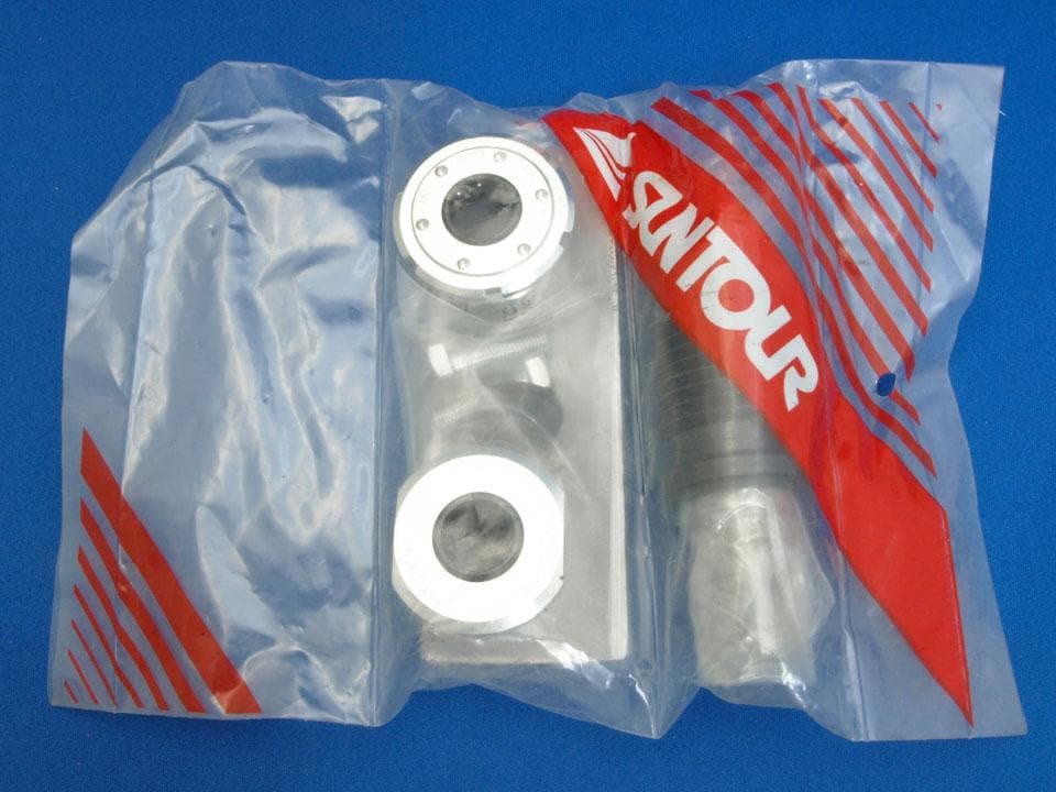 サンツアー（SunTour）ボトム ブラケット スクエアーテーパー 新品未使用品