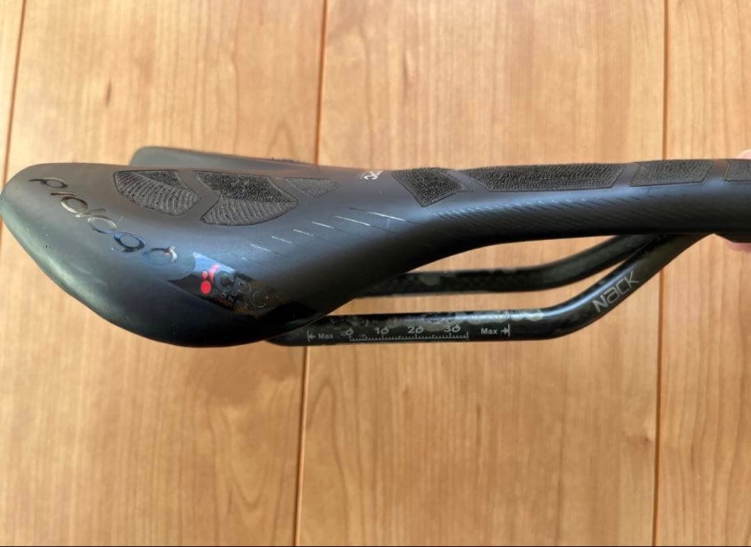 Prologo Nago Evo サドル 134mm CPC