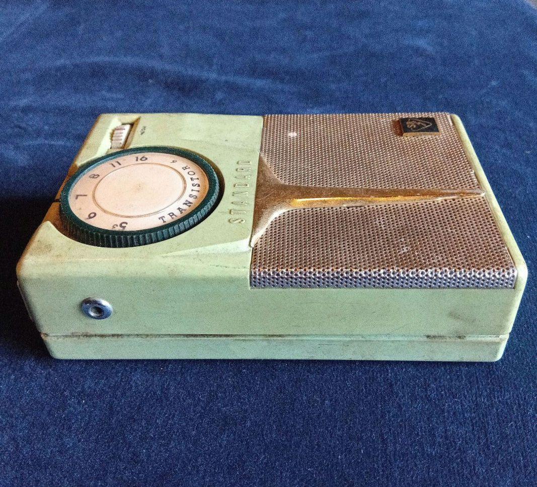 ジャンク品　トランジスタ　ラジオ　レトロ　ヴィンテージ