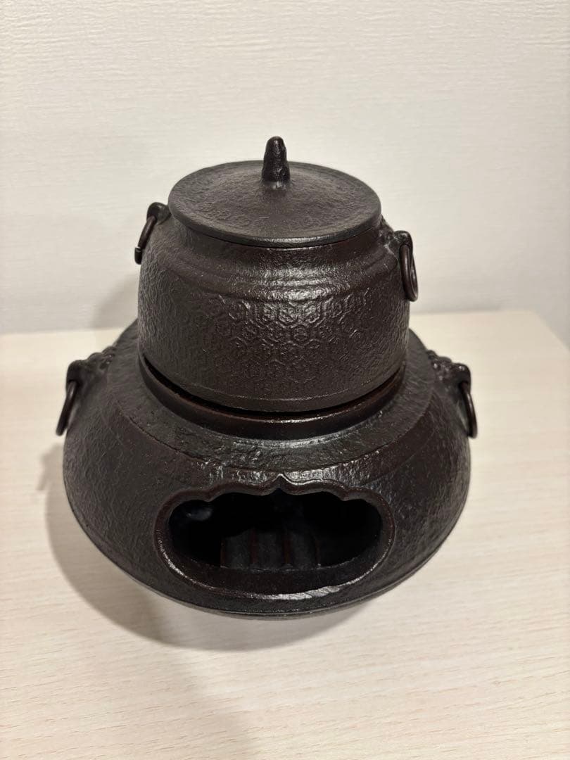 鉄製茶釜セット　蓋付き