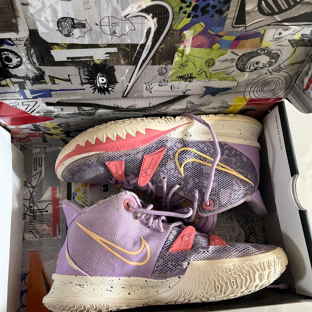 NIKE カイリー 7