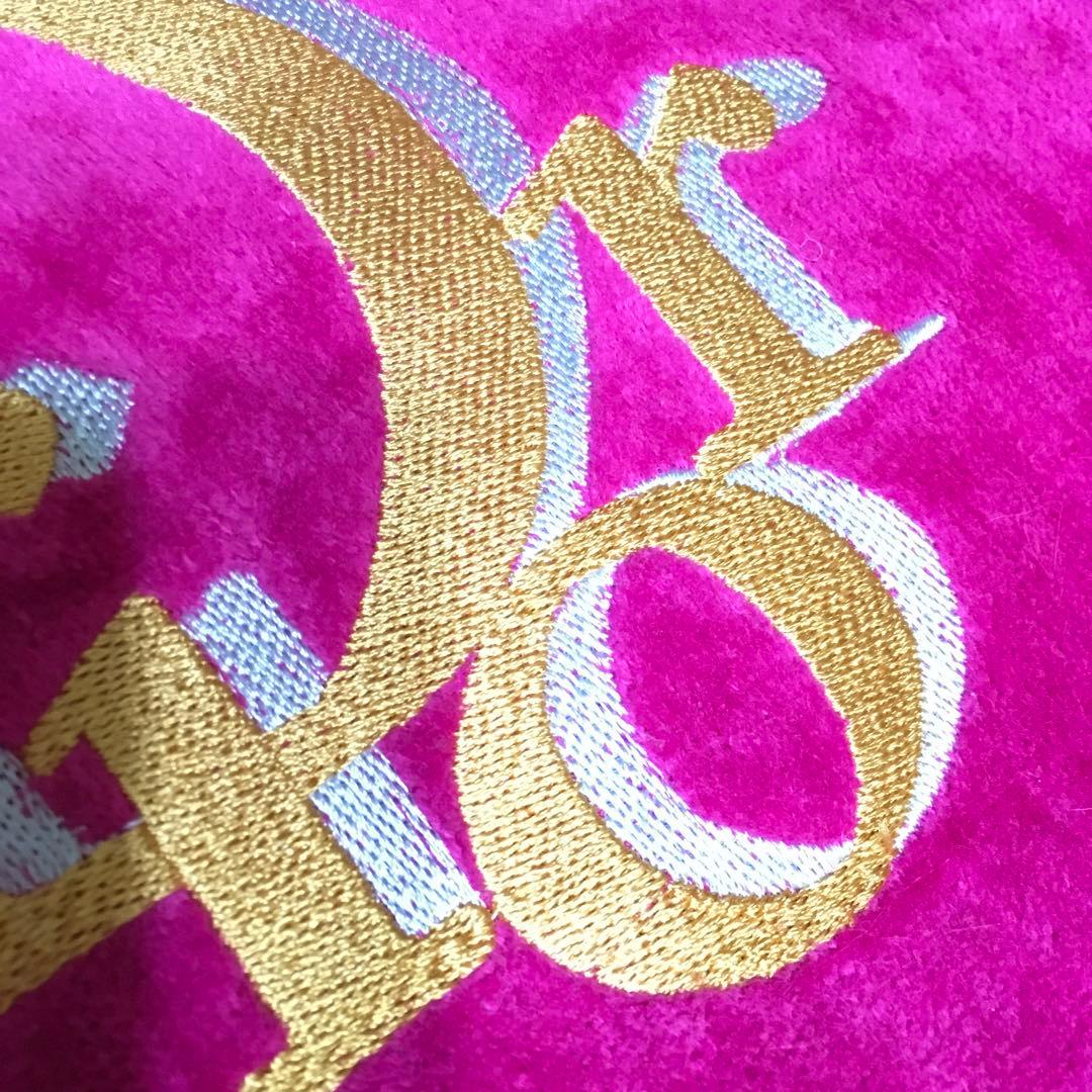 Christian Dior　ロゴ刺繍入り　大判バスタオルと大判フェイスタオル