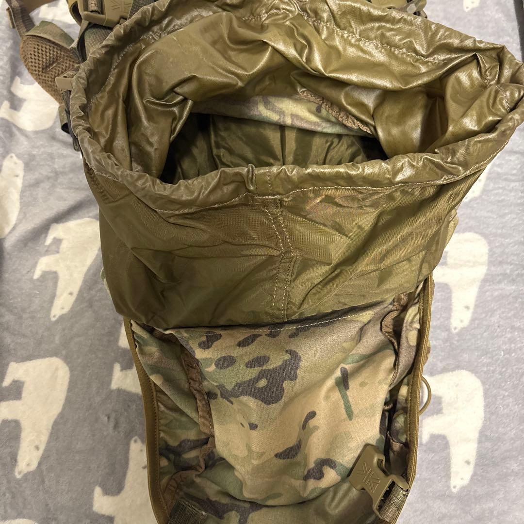 Predator 30 迷彩バックパック