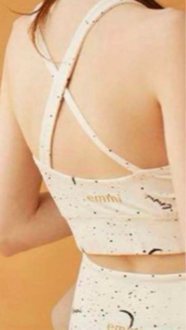 emmi yoga 月と星のプリント上下セット
