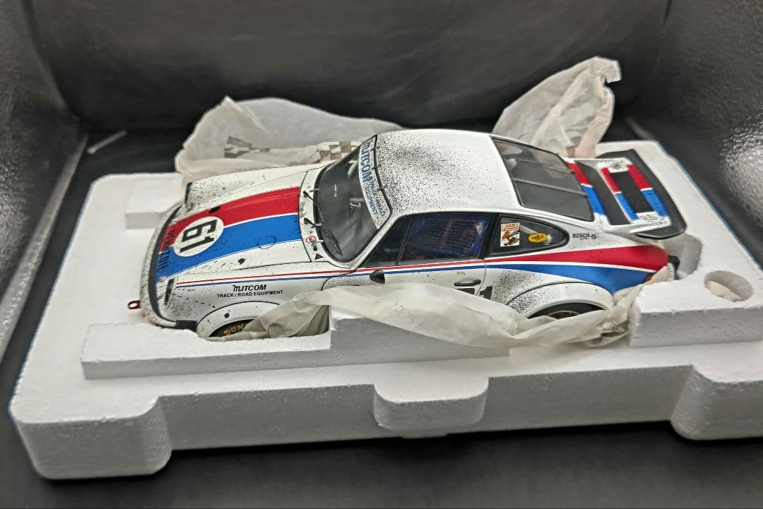 Brumos Porsche 911 ミニカー 1/18