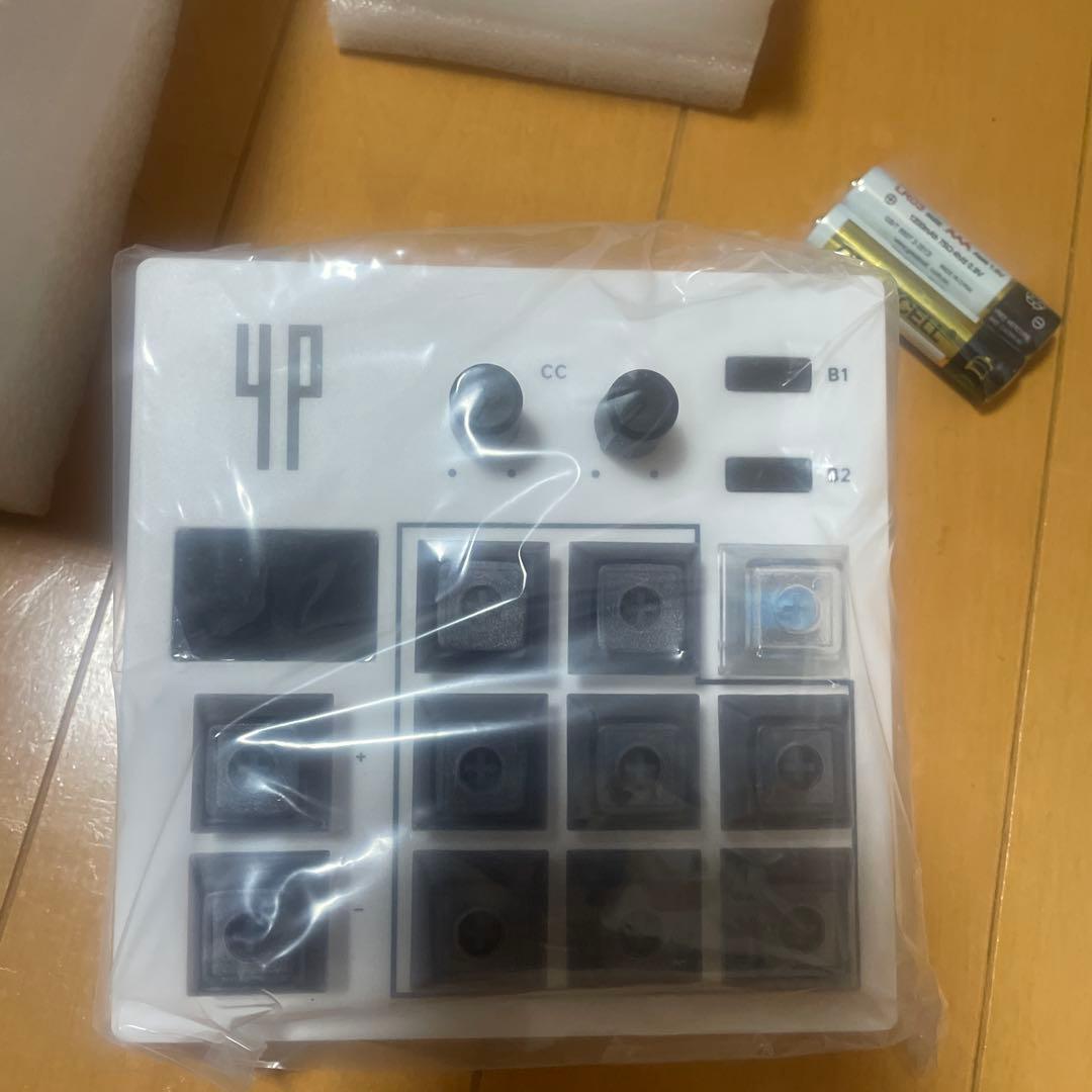 MIDI Plus 4P MIDIコントローラー ホワイト