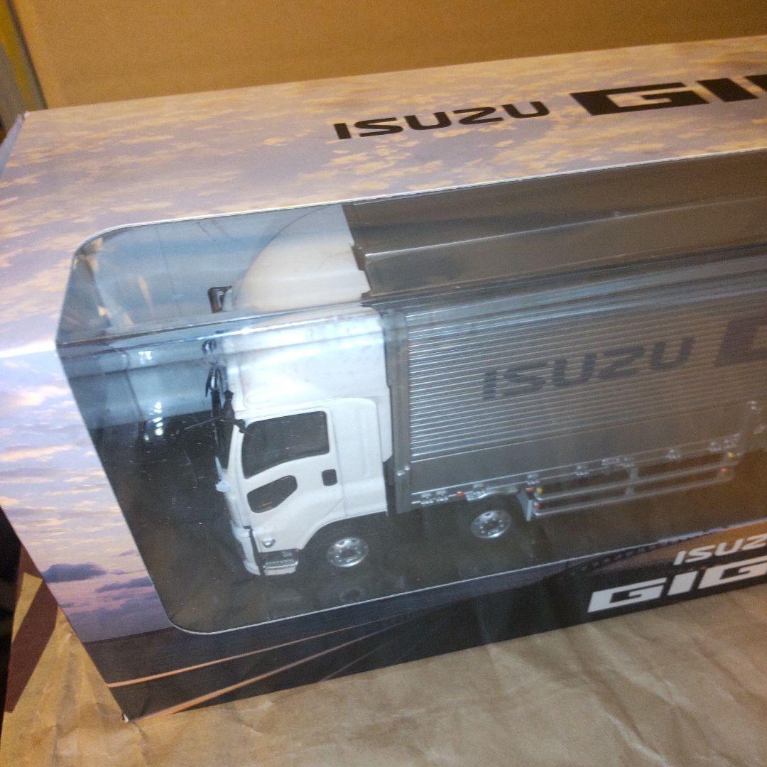ISUZU GIGA　 1/43ミニカー