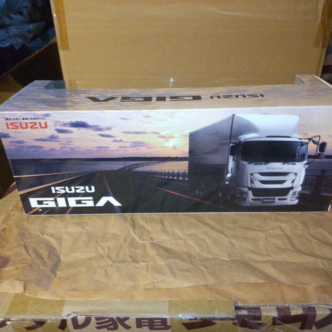 ISUZU GIGA　 1/43ミニカー