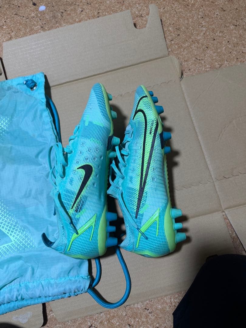 サッカースパイク　NIKE ヴェイパー14エリートAG