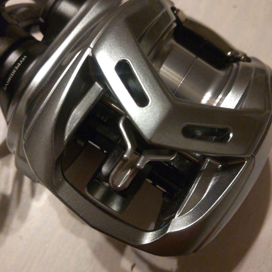 週末限定値下げ中　アルファス SV TW 800S-H ベイトリール