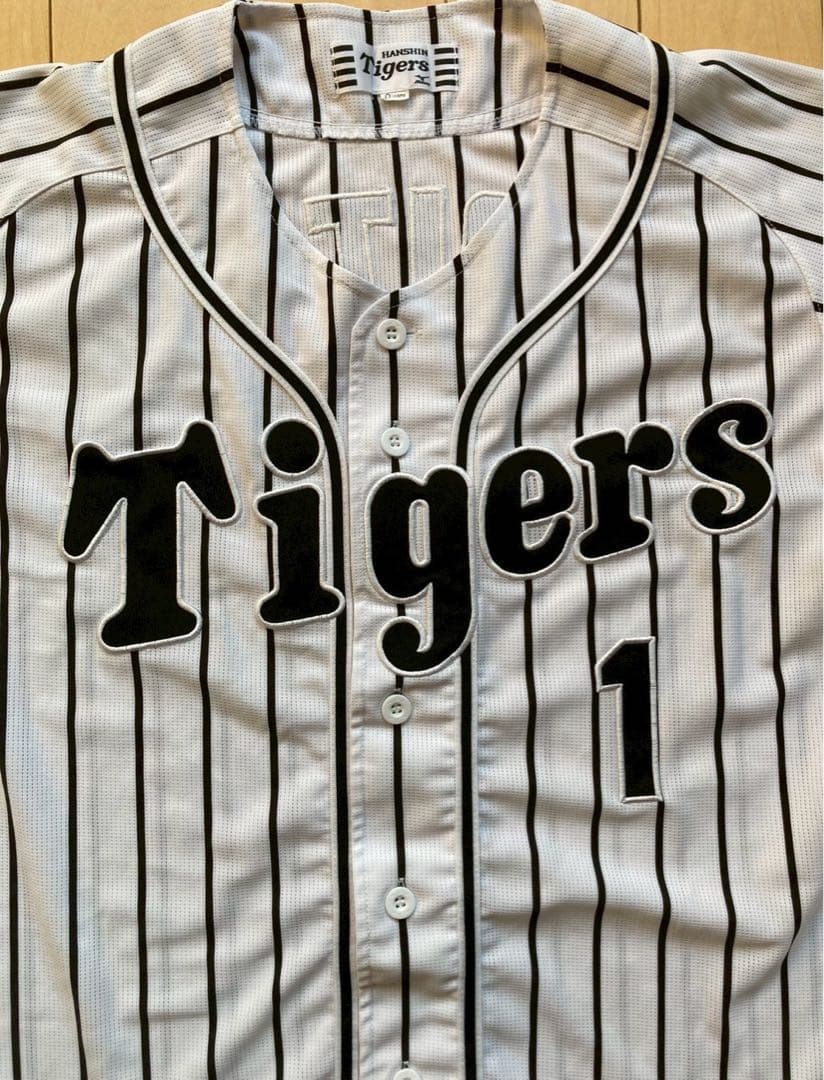 ①阪神タイガース　鳥谷敬選手　旧ホーム　ユニフォーム　Oサイズ　#１　白