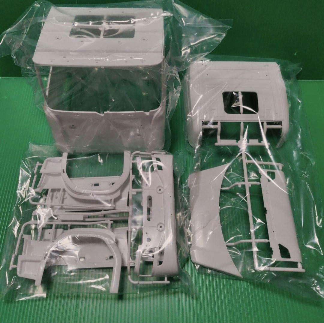 タミヤ 1/14 スカニア 770S ヘッド キャビン周り部品