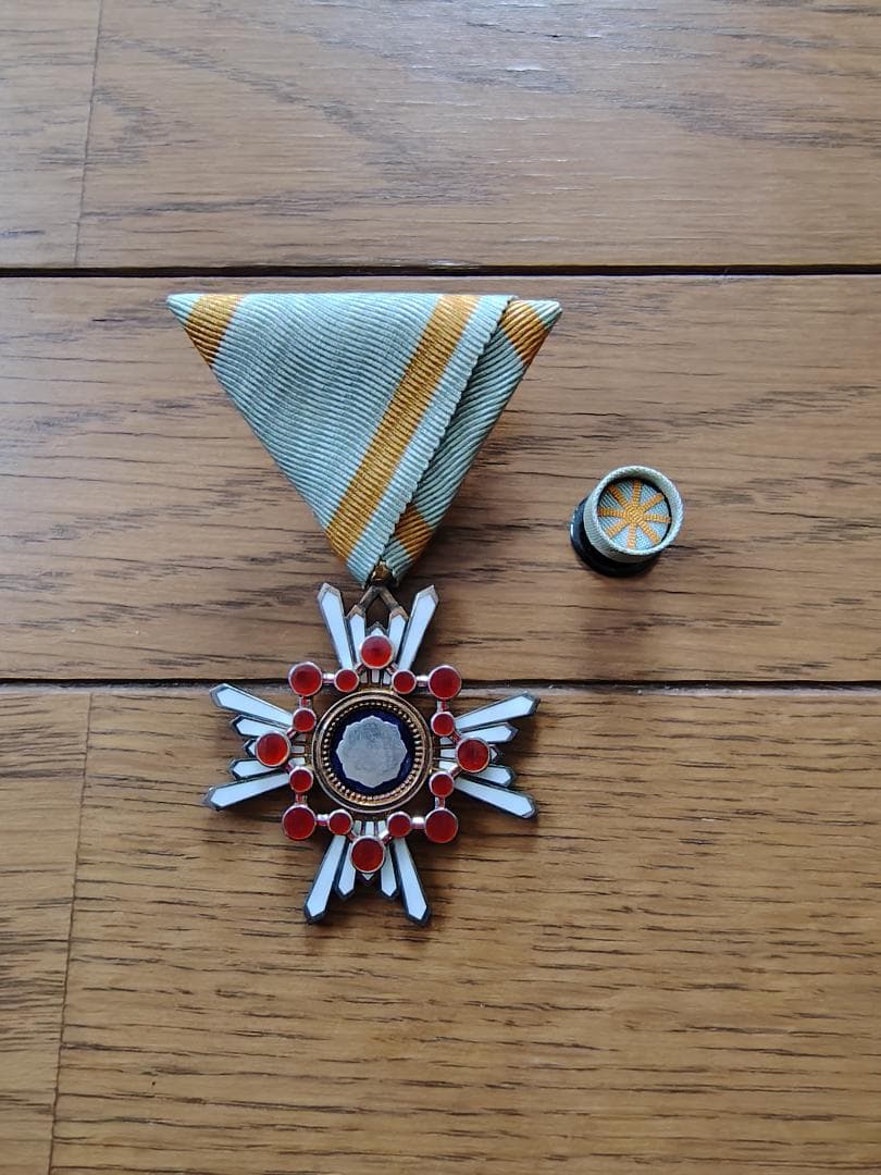 勲五等瑞宝章