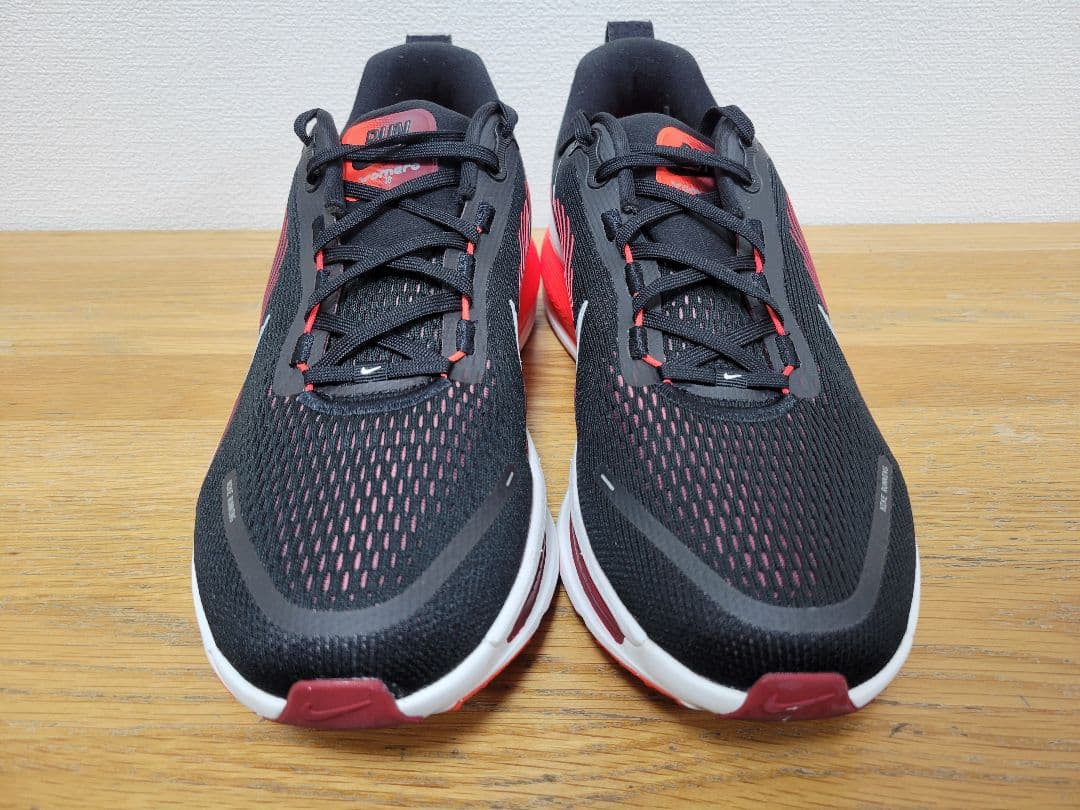 NIKE　ボメロ18