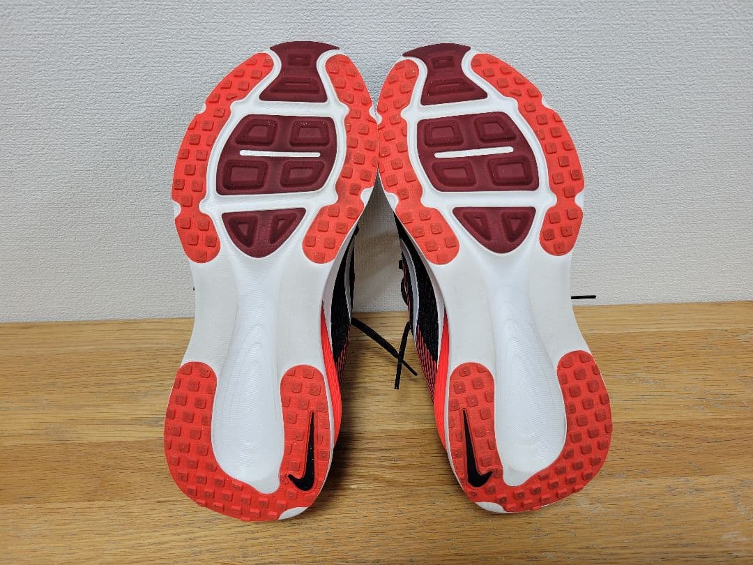 NIKE　ボメロ18