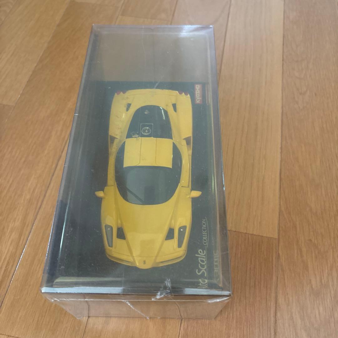 LaFerrari イエロー 1/18スケールモデル