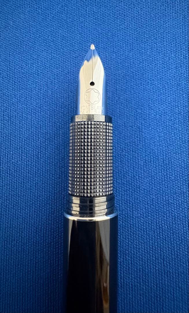 MONT BLANC 万年筆 黒 ペン先14K 585専用ケース付き