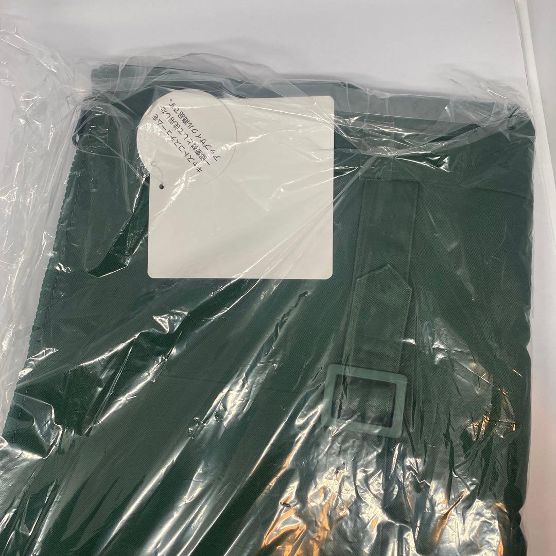 新品未使用　プーさんのハニーハント　プーコーナー　キャストコスチューム　ポーチ