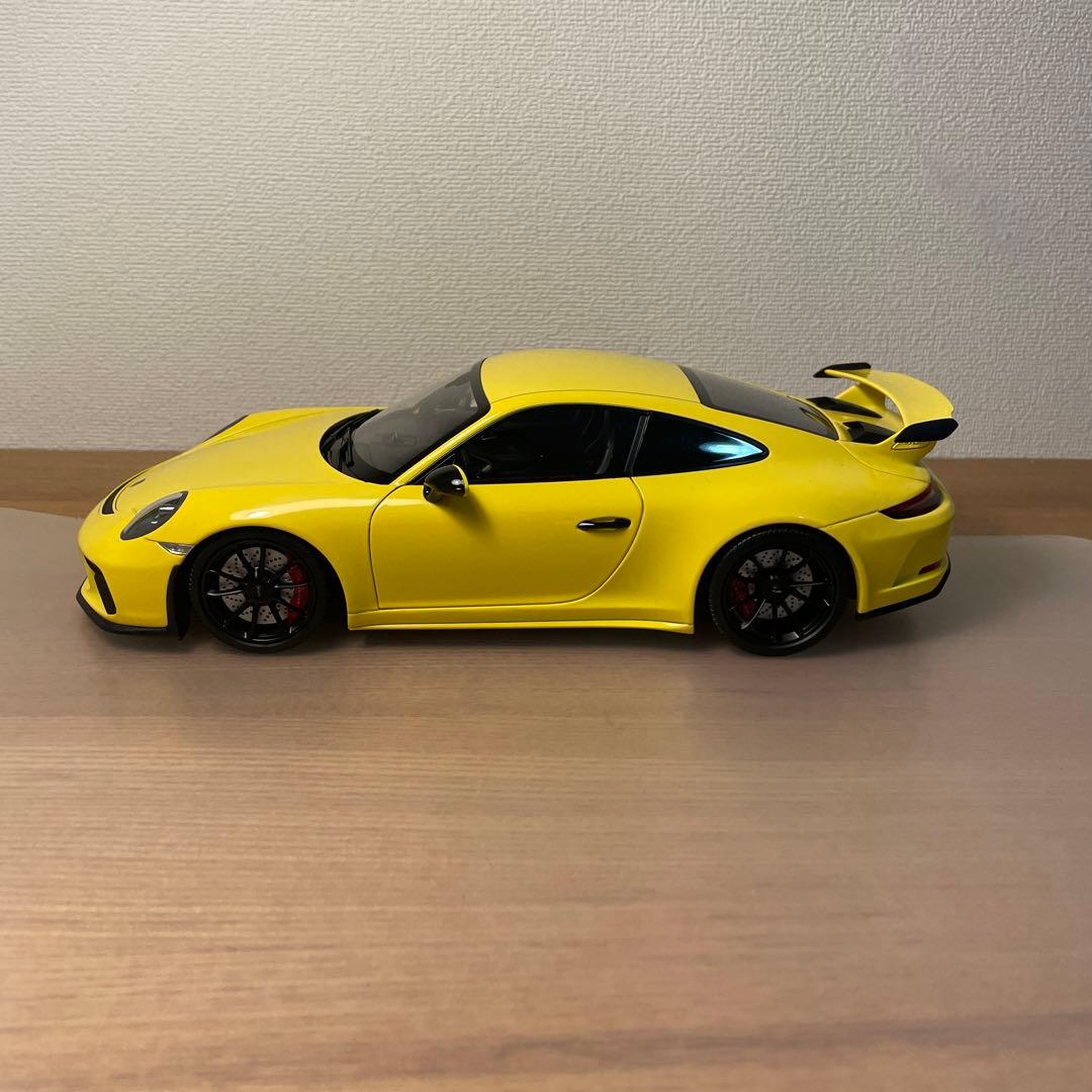 ミニチャンプス　ポルシェ 911 GT3 イエロー 1/18 ミニカー