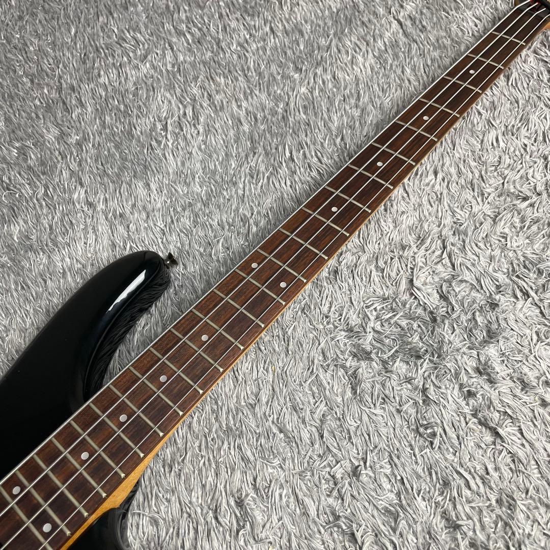 ベース Fernandes FRB-40
