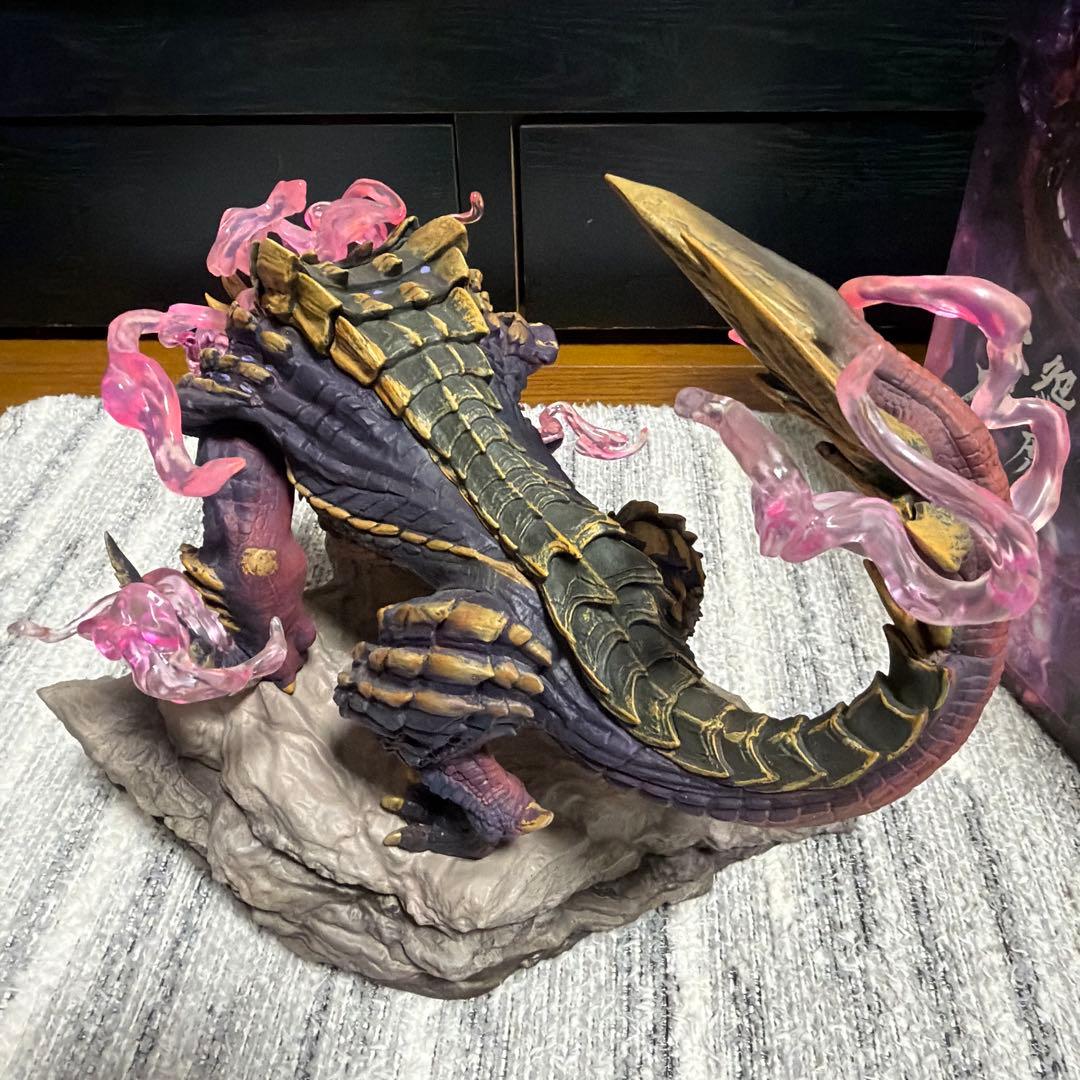 モンスターハンター　怨虎竜マガイマガド クリエイターズモデルフィギュア カプコン