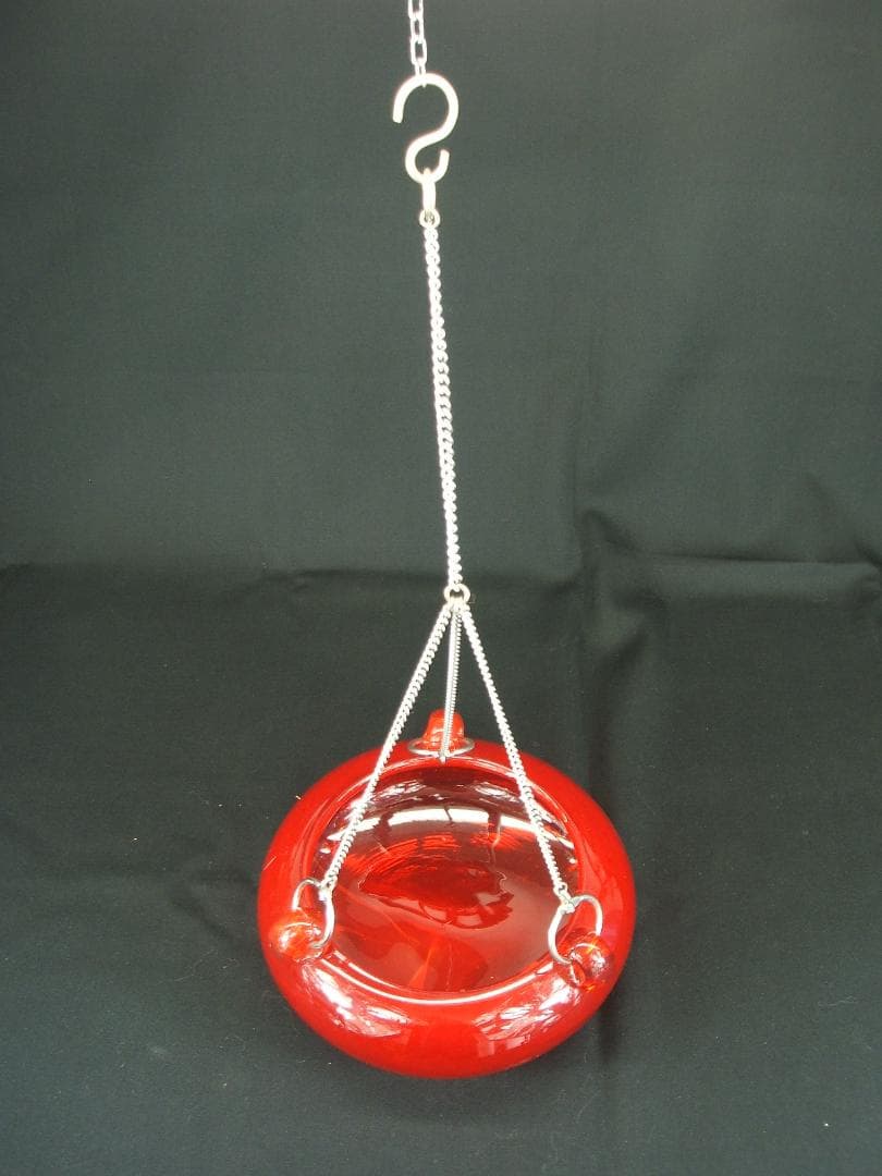昭和中期物の美しい赤ガラスの吊るし円形花器 テーブルアクア USED品