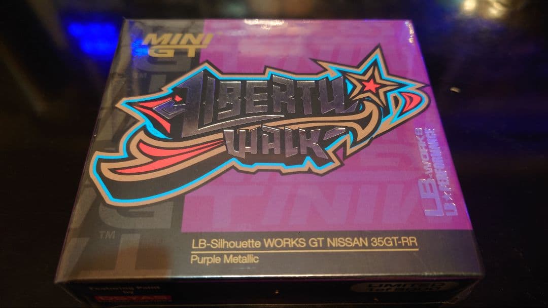 LBWK NISSAN 35GT-RR パーブルメタリック 5000台限定