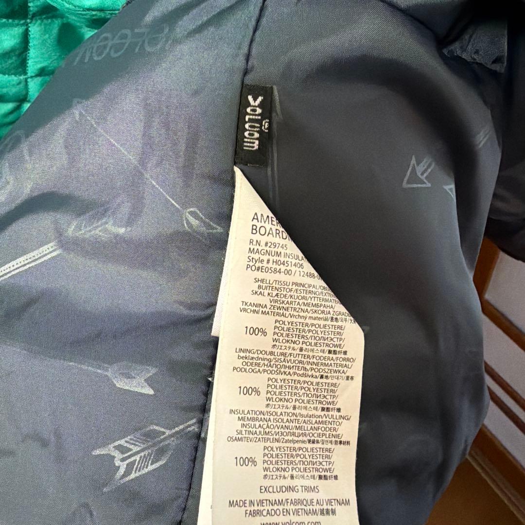 【美品】【volcom】スノーボード　ウェア　コート Mサイズ