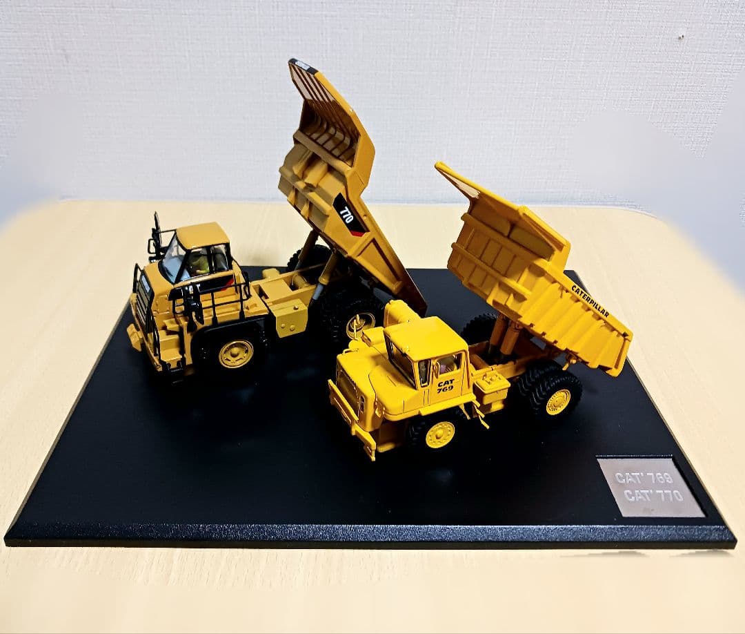 希少 ダイキャストマスター CAT 769&770 オフハイウェイトラック