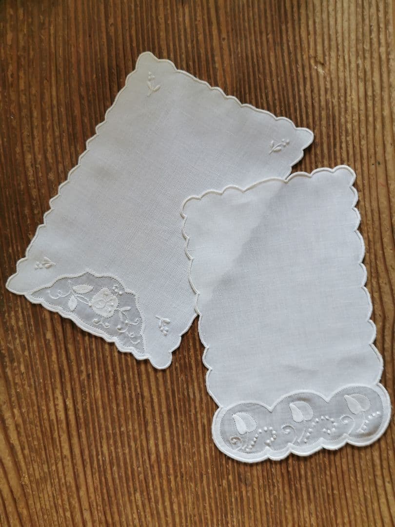アンティーク カクテルナプキン マディラ/マーガブ刺繍 葉と花のショートクロス