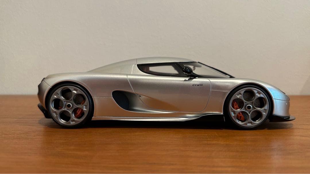 マ*イ様 GT SPIRIT 1/18 ケーニグセグ CC850 (シルバー)
