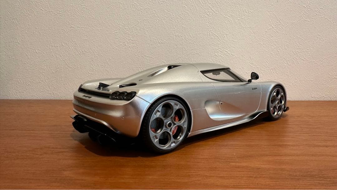 マ*イ様 GT SPIRIT 1/18 ケーニグセグ CC850 (シルバー)
