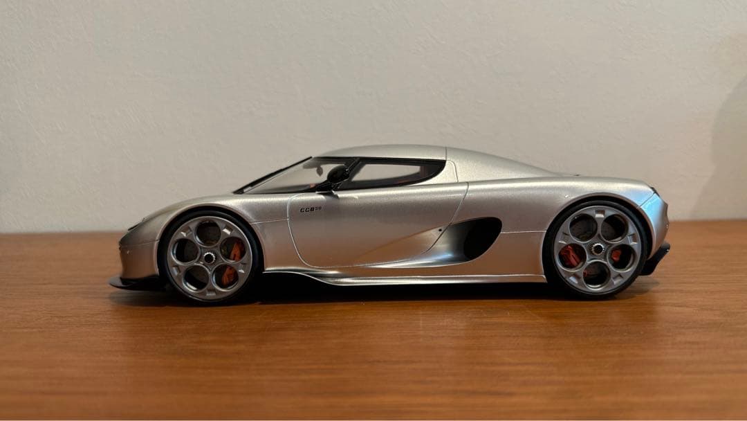 マ*イ様 GT SPIRIT 1/18 ケーニグセグ CC850 (シルバー)